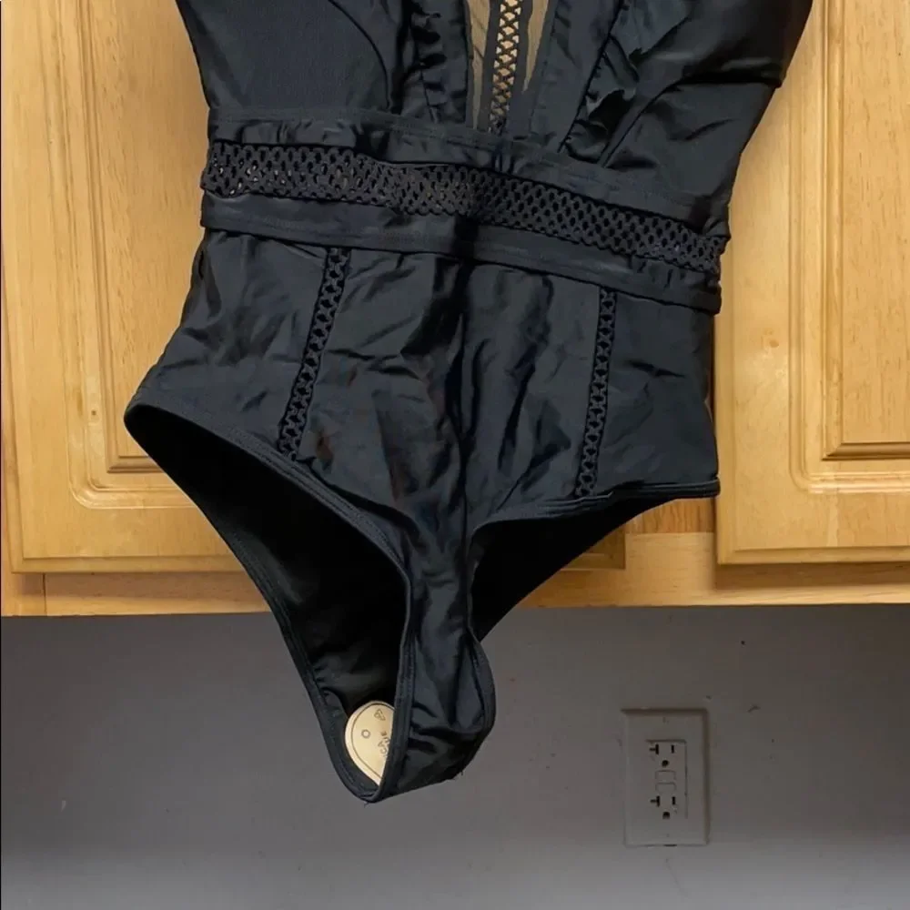 LADIES 1 Piece Swimsuit - Picture 2 of 4